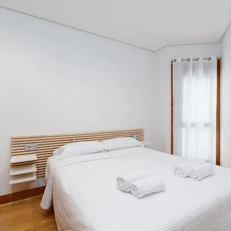 Sencillo En El Corazon De By فيجو